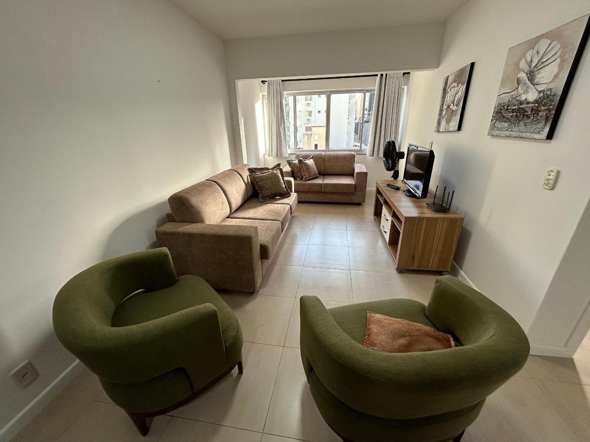 Apto Almeida E Moraes Avenida Brasil Apartamento Balneário Camboriú